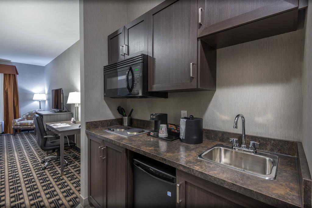 Timber Ridge Inn And Suites Fox Creek Стая снимка